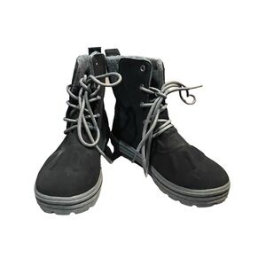Rugged Outback Black with‎ Gray Lace up boots